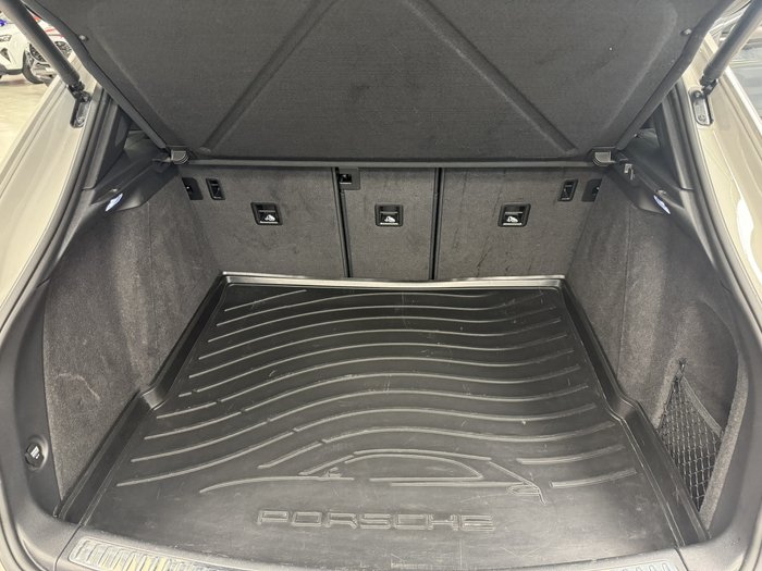 2021 Porsche Macan GTS 95B MY21 AWD Crayon