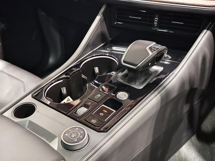 2025 Volkswagen Touareg 170TDI