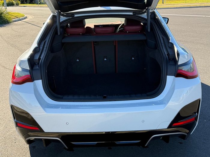 2024 BMW i4 M50