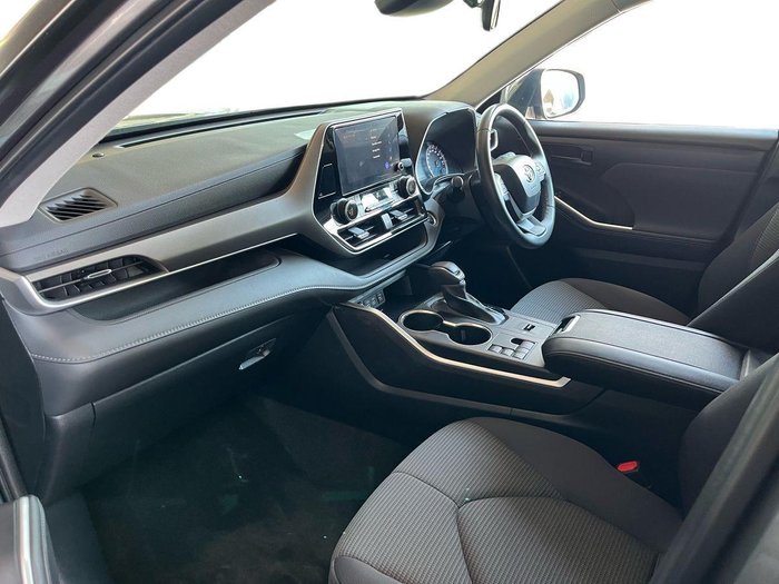 2024 Toyota Kluger GX