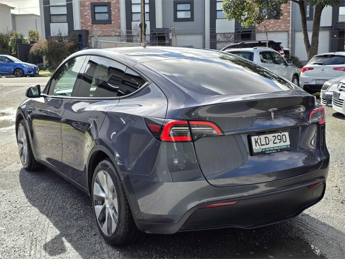 2022 Tesla Model Y Rear-Wheel Drive