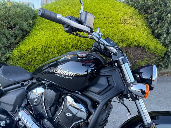 2025 Indian SCOUT CLASSIC Black