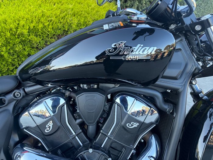2025 Indian SCOUT CLASSIC Black