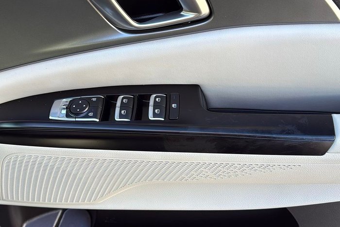 2023 Kia Carnival S