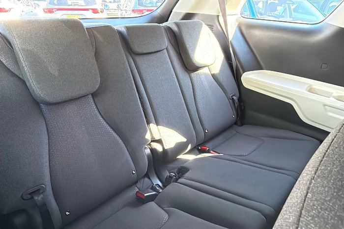 2023 Kia Carnival S