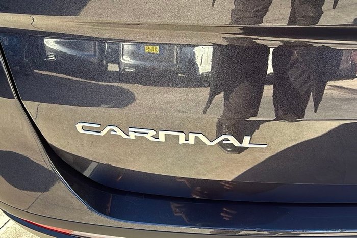 2023 Kia Carnival S