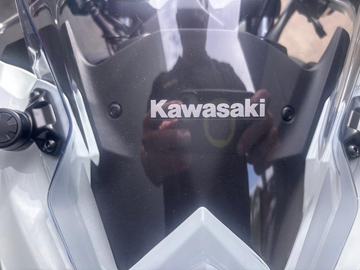 2026 Kawasaki Ninja 500 SE Ninja White