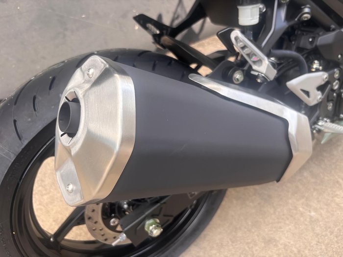 2026 Kawasaki Ninja 500 SE Ninja White
