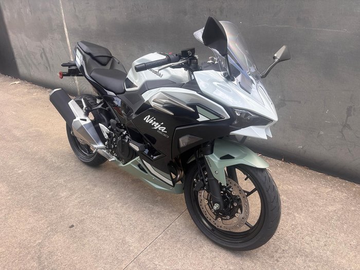 2026 Kawasaki Ninja 500 SE Ninja White