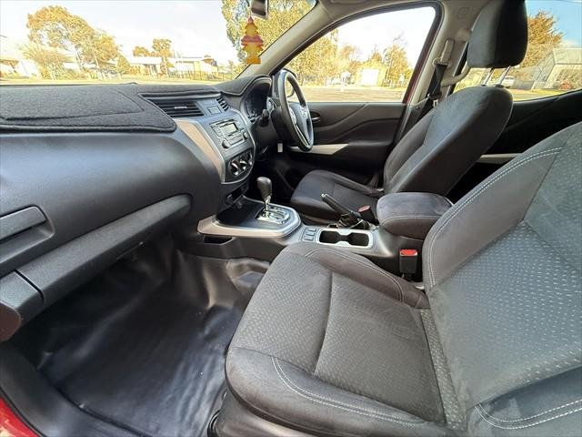 2019 Nissan Navara RX