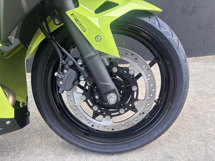 2026 Kawasaki Ninja 500 (EX500G) Ninja Green
