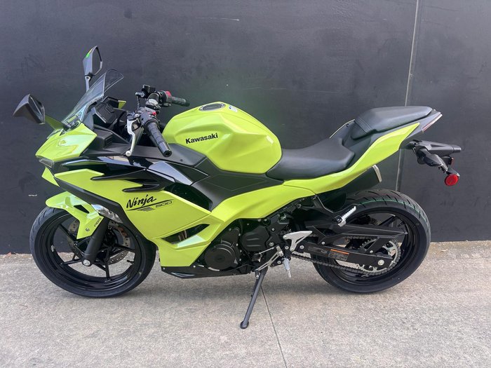 2026 Kawasaki Ninja 500 (EX500G) Ninja Green