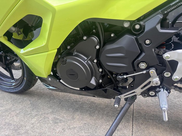 2026 Kawasaki Ninja 500 (EX500G) Ninja Green