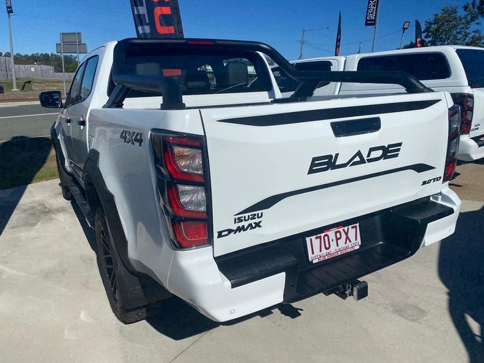 2025 Isuzu D-MAX BLADE