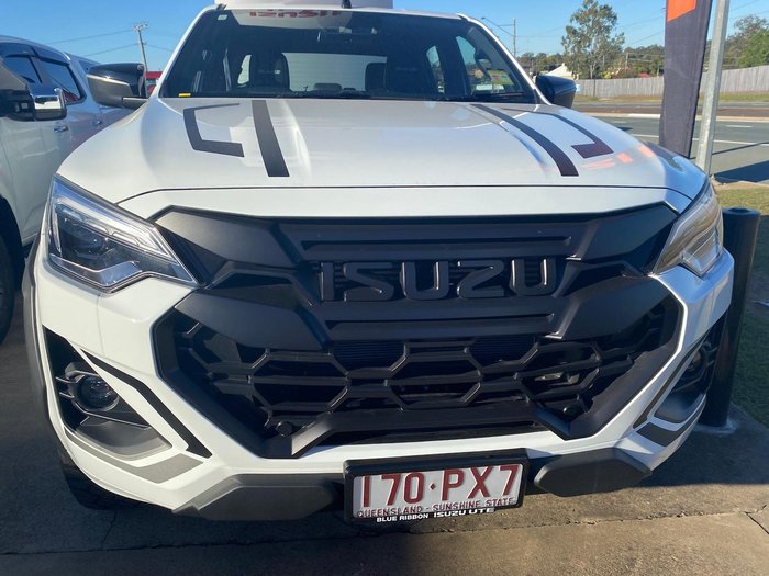 2025 Isuzu D-MAX BLADE