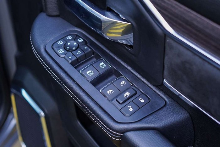 2025 RAM 2500 Laramie Rambox