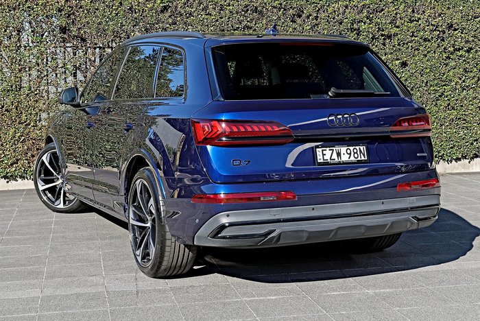 2023 Audi Q7 45 TDI Dynamic Black