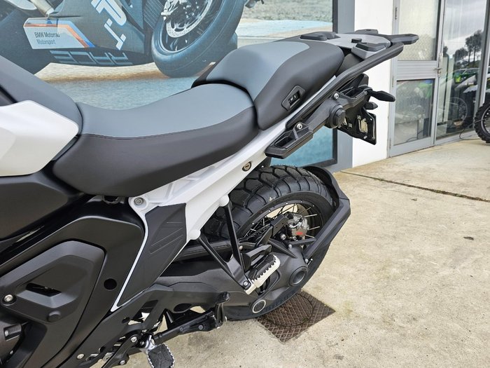 2026 BMW Motorrad R 1300 GS TROPHY Silver