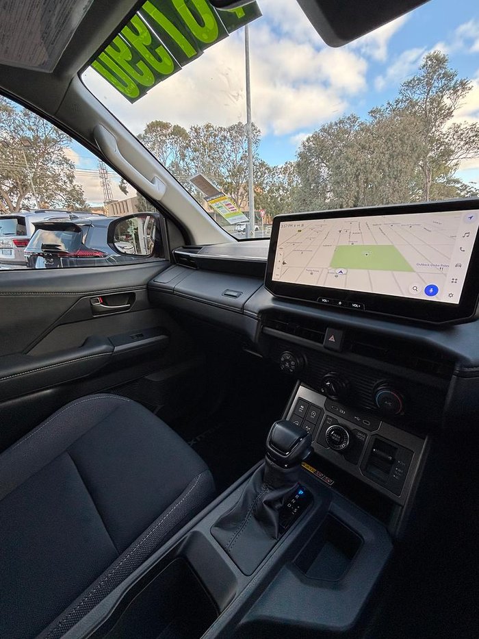 2025 Toyota Hilux SR 48V