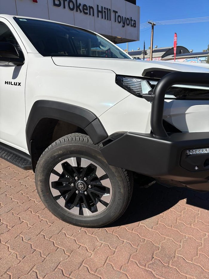 2025 Toyota Hilux