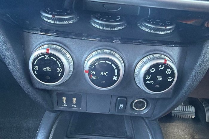 2024 Mitsubishi ASX ES