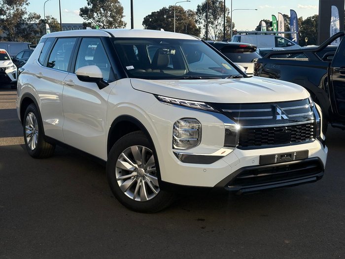 2026 Mitsubishi Outlander ES