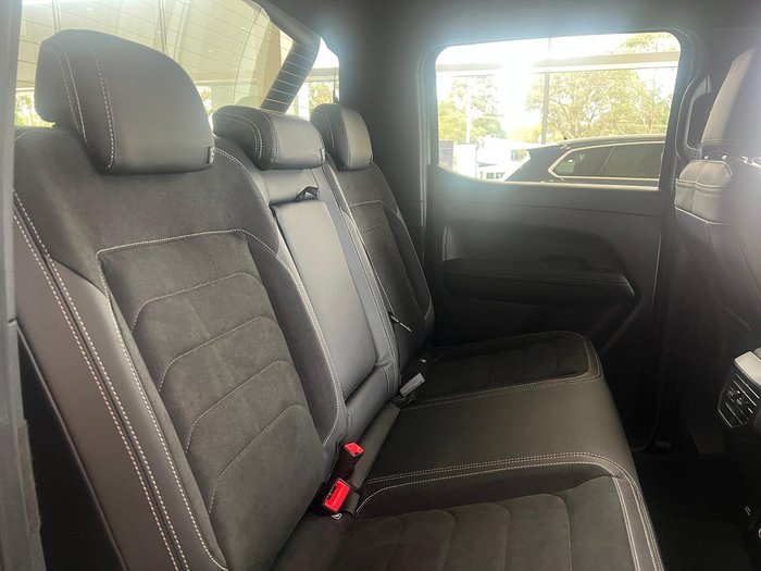 2026 Volkswagen Amarok TDI600 Dark Label