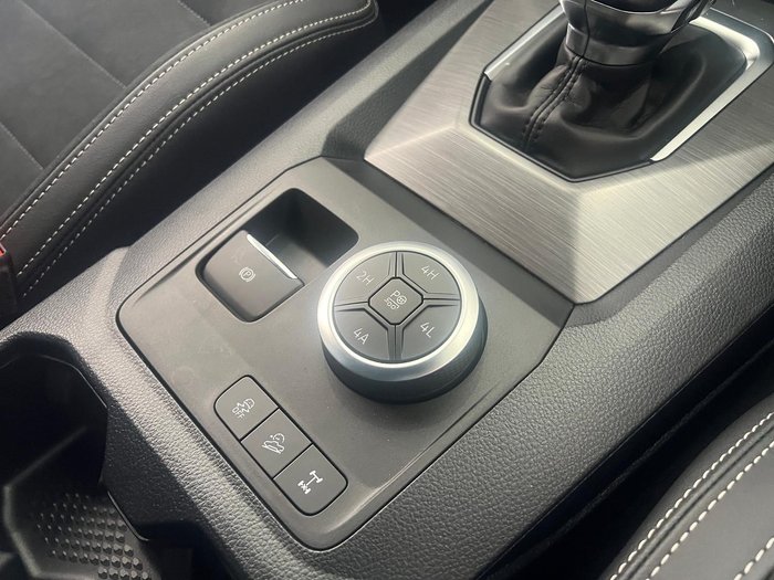 2026 Volkswagen Amarok TDI600 Dark Label