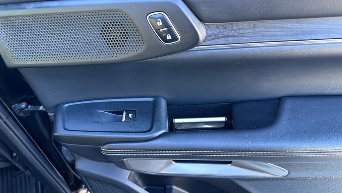 2023 Ford Everest Platinum