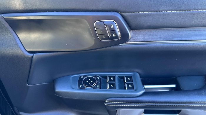 2023 Ford Everest Platinum