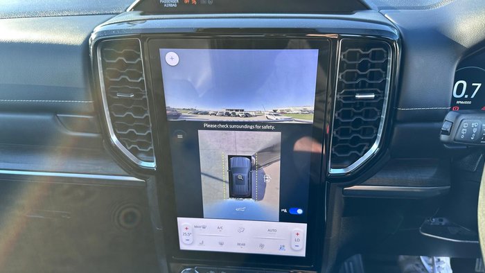 2023 Ford Everest Platinum
