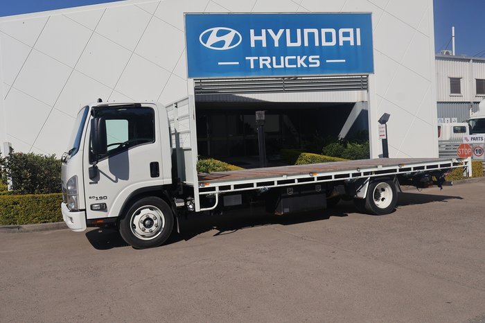 2019 ISUZU NQR