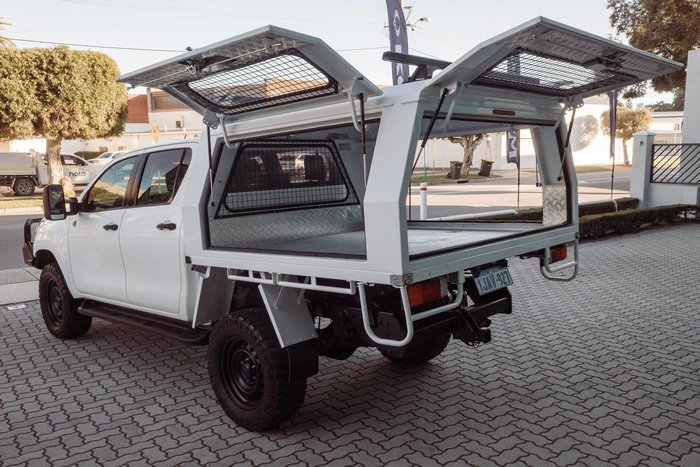 2019 Toyota Hilux SR