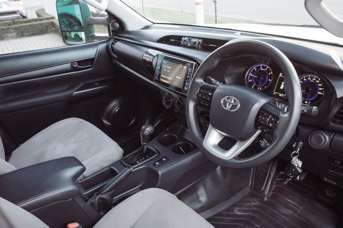 2019 Toyota Hilux SR