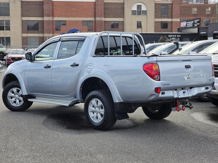 2014 Mitsubishi Triton GLX