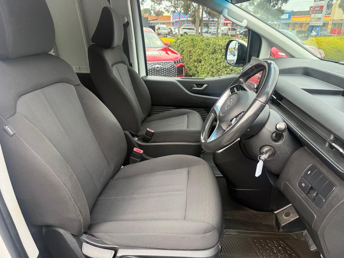 2021 Hyundai STARIA LOAD
