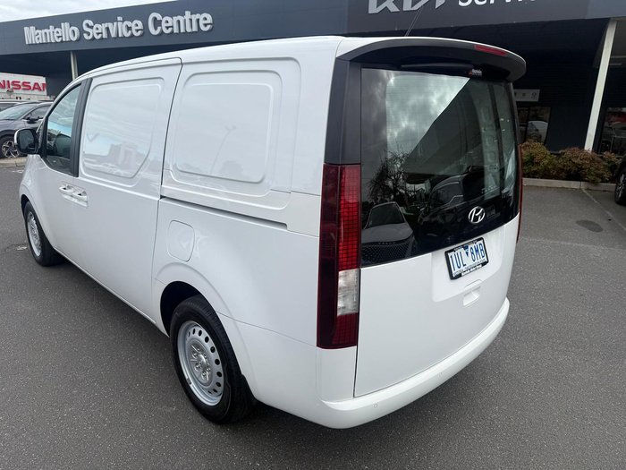 2021 Hyundai STARIA LOAD