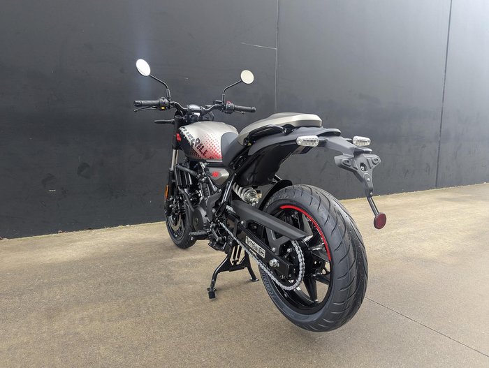 2026 Royal Enfield Guerrilla 450 Guerrilla Black
