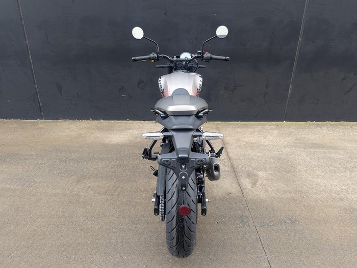 2026 Royal Enfield Guerrilla 450 Guerrilla Black