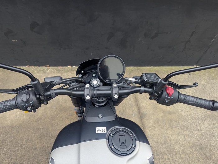 2026 Royal Enfield Guerrilla 450 Guerrilla Black