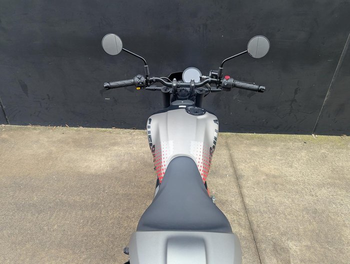2026 Royal Enfield Guerrilla 450 Guerrilla Black