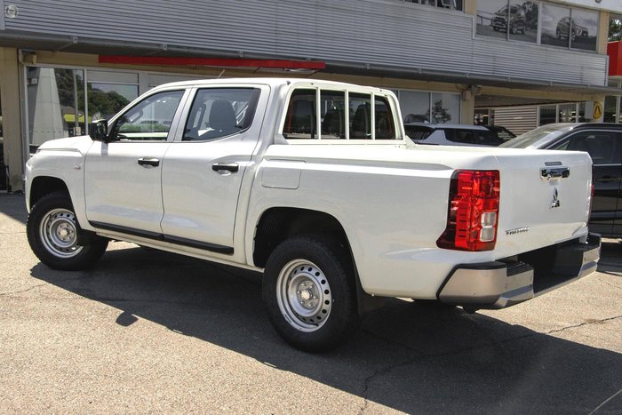 2025 Mitsubishi Triton GLX