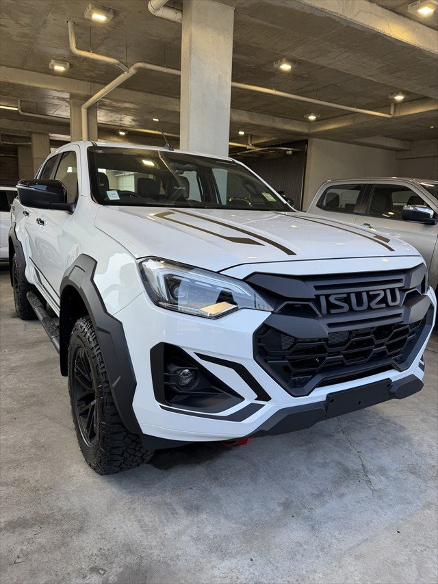 2026 Isuzu D-MAX BLADE