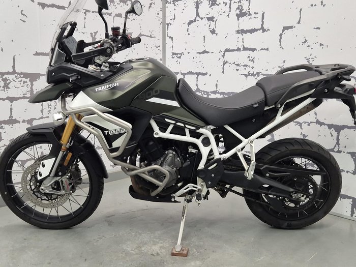 2022 Triumph Tiger 900 Rally Tiger Green