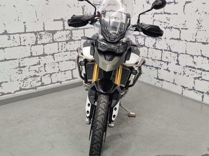 2022 Triumph Tiger 900 Rally Tiger Green