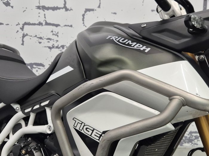 2022 Triumph Tiger 900 Rally Tiger Green