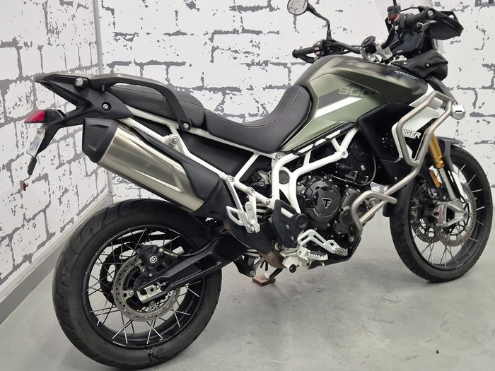 2022 Triumph Tiger 900 Rally Tiger Green
