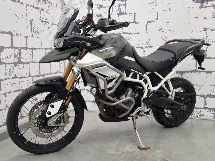 2022 Triumph Tiger 900 Rally Tiger Green