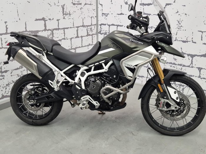 2022 Triumph Tiger 900 Rally Tiger Green