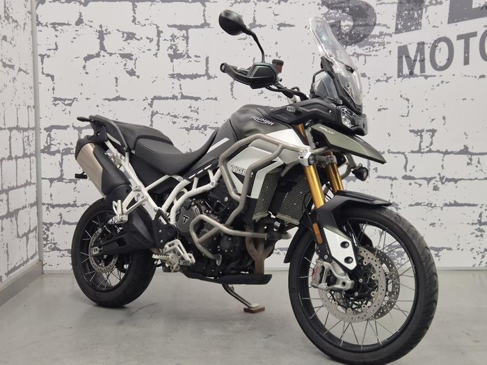 2022 Triumph Tiger 900 Rally Tiger Green